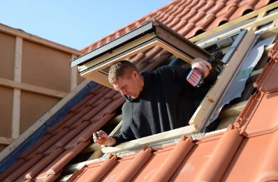 Pose de fenêtres de toit Velux à Gosné